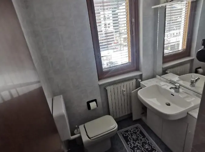 Апартаменти Homey In The Heart Of Cervinia Брей-Червінія